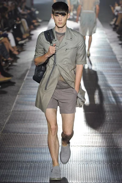 Look 31